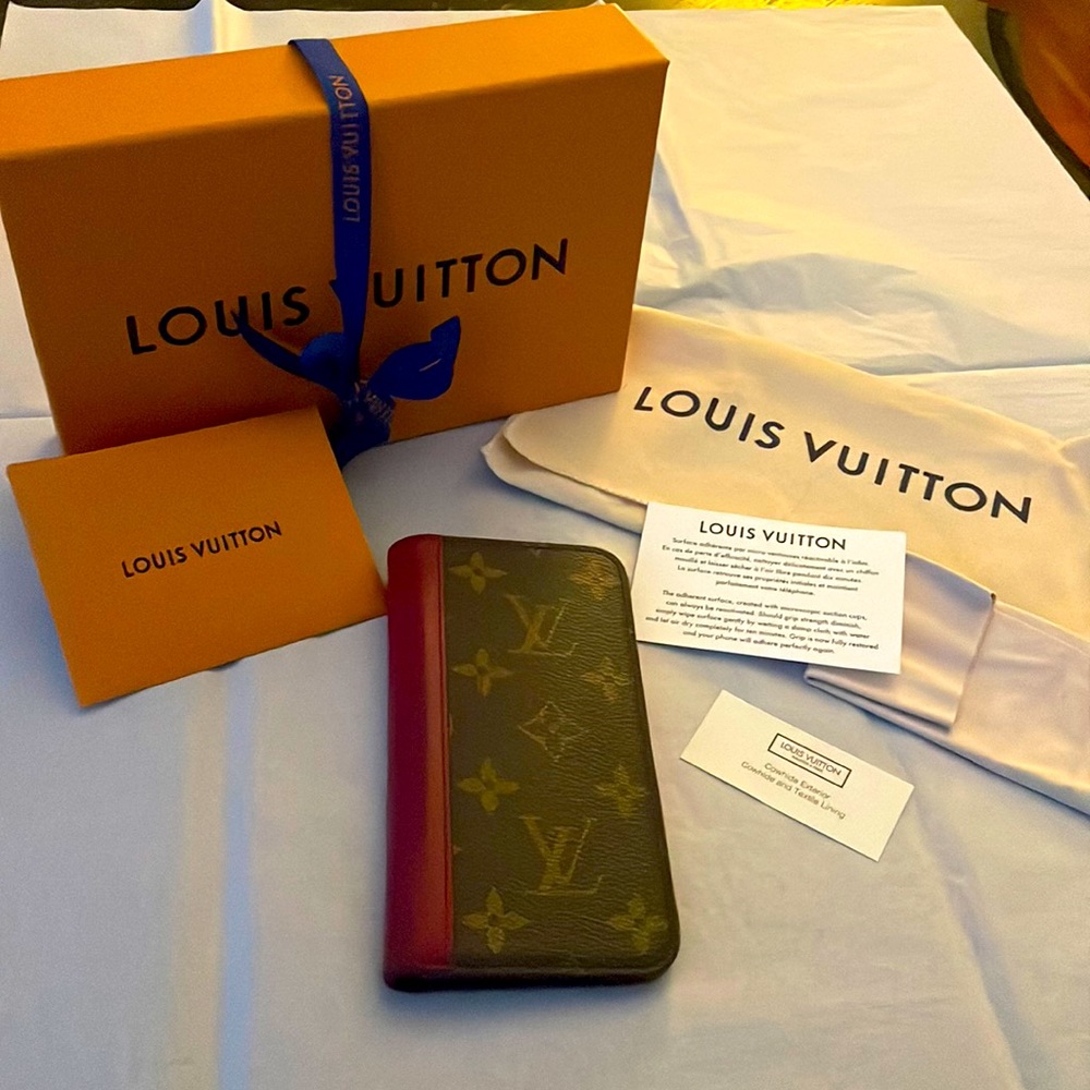 Louis Vuitton Monogram iPhone X Phone Case / Wallet